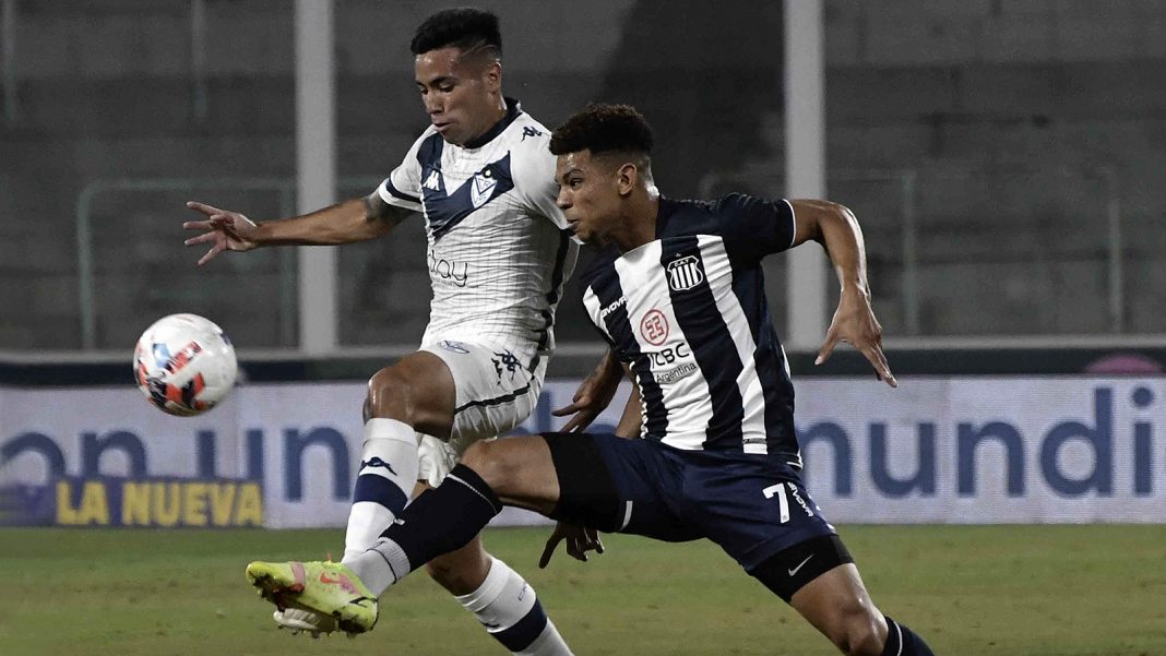 velez-y-talleres-se-enfrentan-en-liniers-por-la-ida-de-los-cuartos-de-final