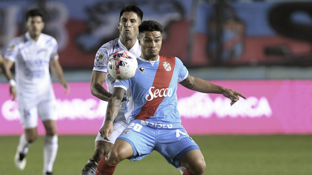 godoy-cruz-recibira-a-arsenal-en-un-partido-con-incidencia-en-las-dos-tablas