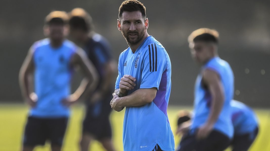 “arrancamos-otro-mundial-y-vamos-a-estar-caminando-todos-juntos”,-arengo-messi