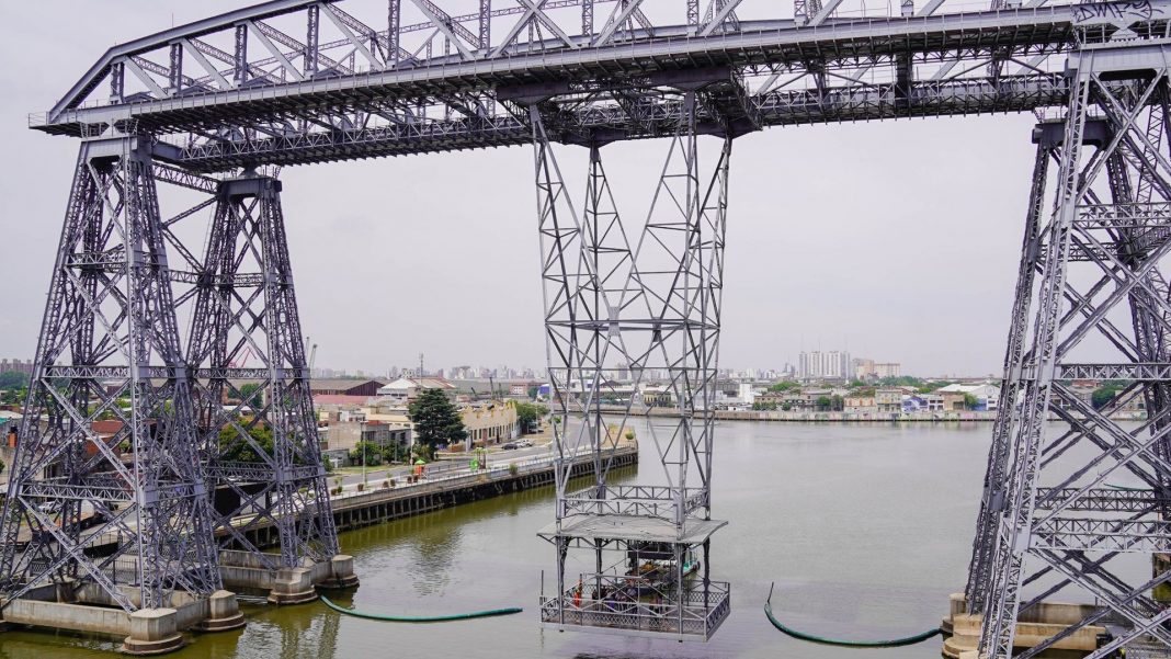 volvio-a-funcionar-el-puente-transbordador-nicolas-avellaneda-para-turismo